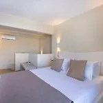 Bow Complex Apartment- In The Heart Of Old Harbour * خانيا