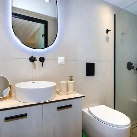 Bow Complex Apartment- In The Heart Of Old Harbour アパート *