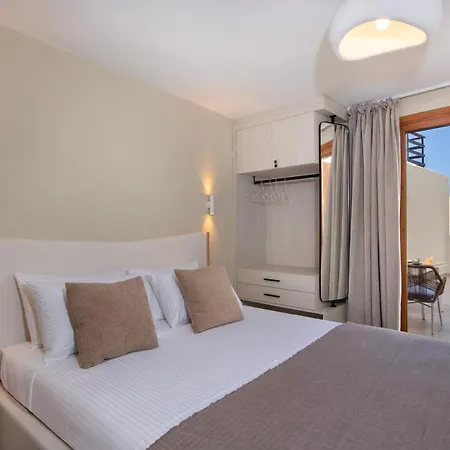 Bow Complex Apartment- In The Heart Of Old Harbour