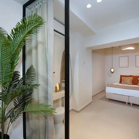 Bow Complex Apartment- In The Heart Of Old Harbour *