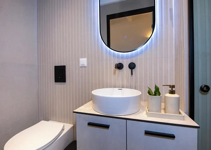 Bow Complex Apartment- In The Heart Of Old Harbour Appartement *