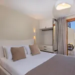 Bow Complex Apartment- In The Heart Of Old Harbour